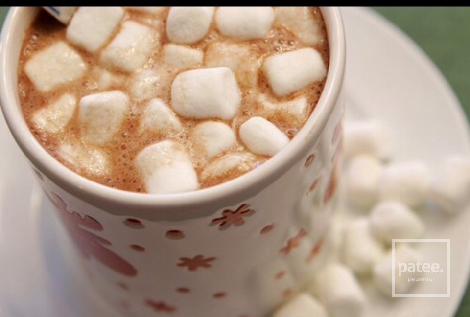 Густой горячий шоколад со взбитыми сливками и зефиром - Шаг 1