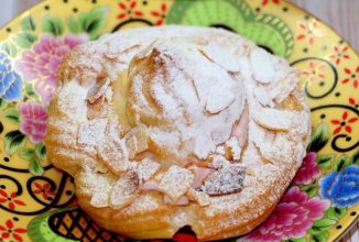 Заварное пирожное с вишнево-творожным кремом "Алёнушка"