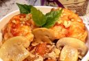 Рис с шампиньонами, помидорами и с куриной грудкой