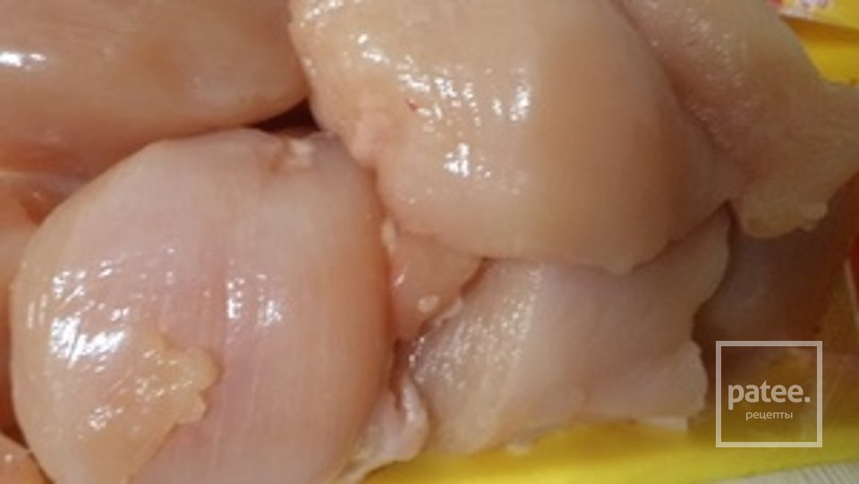 Рис с шампиньонами, помидорами и с куриной грудкой - Шаг 3