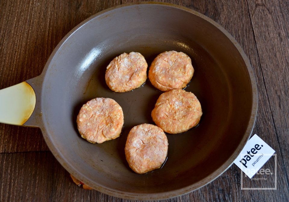 Тыквенные сырники с яблоками и без муки - Шаг 9