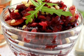 Салат из свеклы с грушей и сельдереем