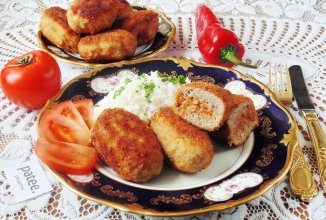 Мясные зразы с тушеной капустой
