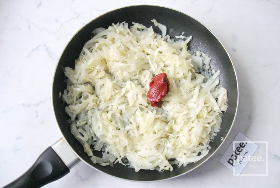 Мясные зразы с тушеной капустой - Шаг 5