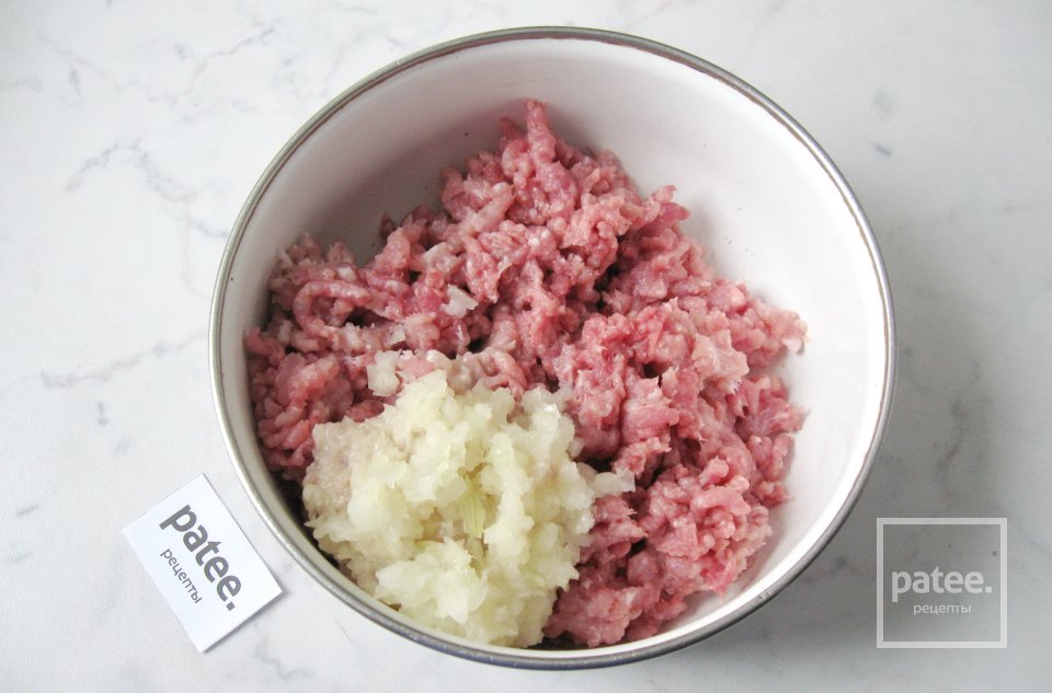 Мясные зразы с тушеной капустой - Шаг 7