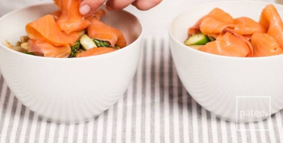 Легкие пенне со спаржей и копченым лососем - Шаг 6