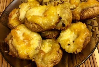 Фаршированные запечённые шампиньоны