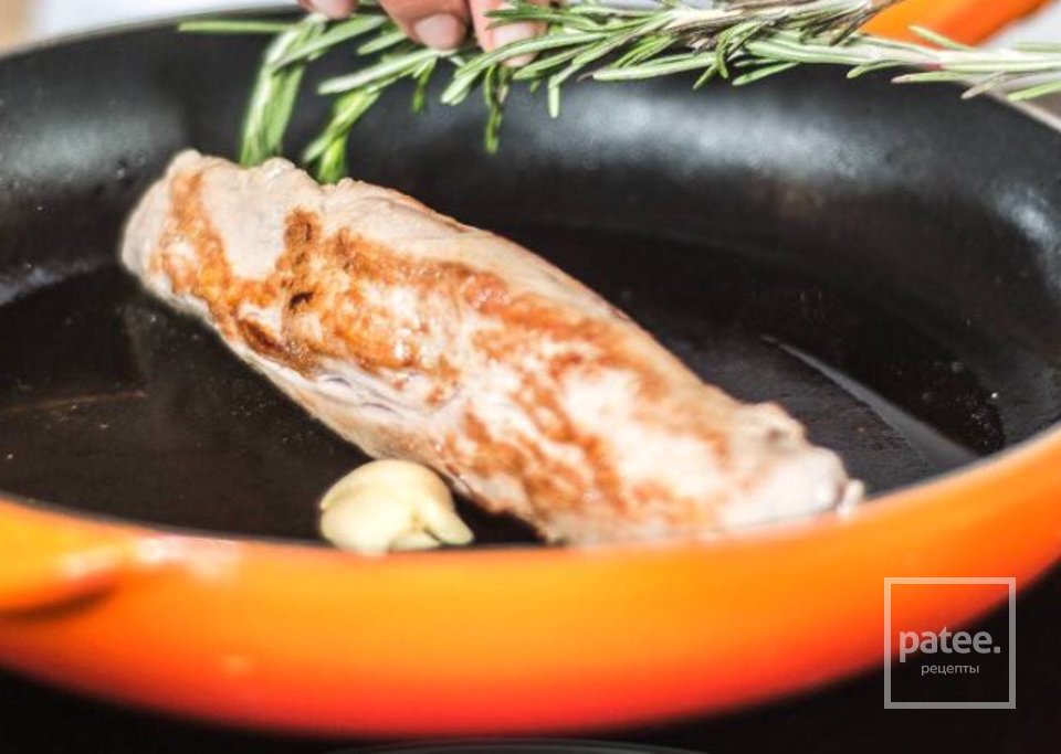 Свиная вырезка с морковью и картофельным пюре - Шаг 2