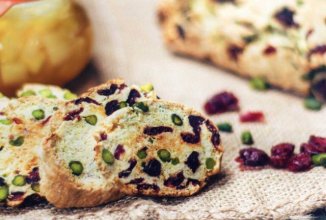 Печенье с фисташками и клюквой