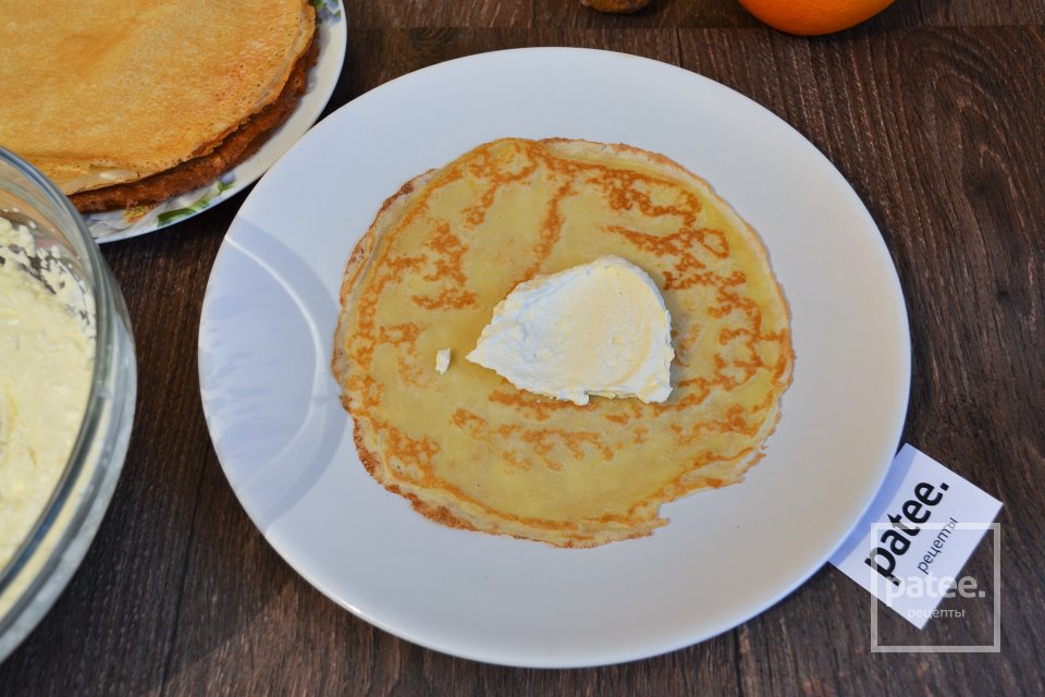 Блинный торт с нежным кремом и фруктами - Шаг 8