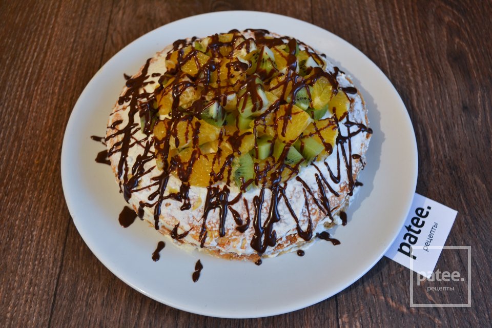 Блинный торт с нежным кремом и фруктами - Шаг 12