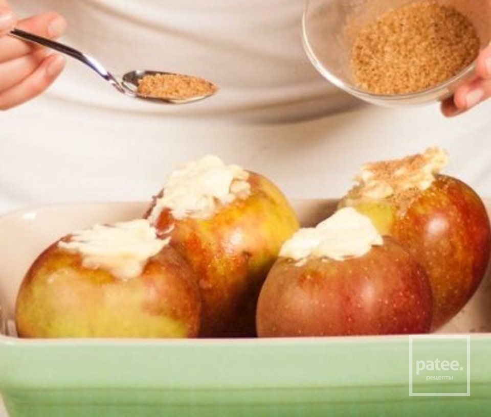 Печеные яблоки с марципаном - Шаг 5