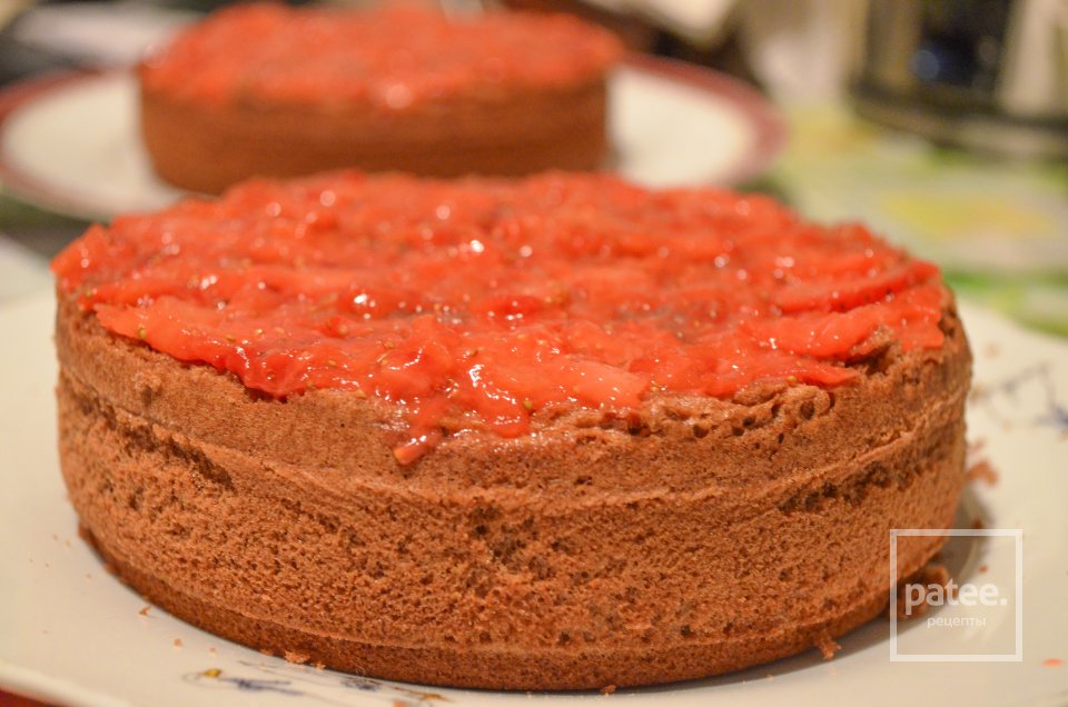 Шоколадно-клубничный торт - Шаг 3