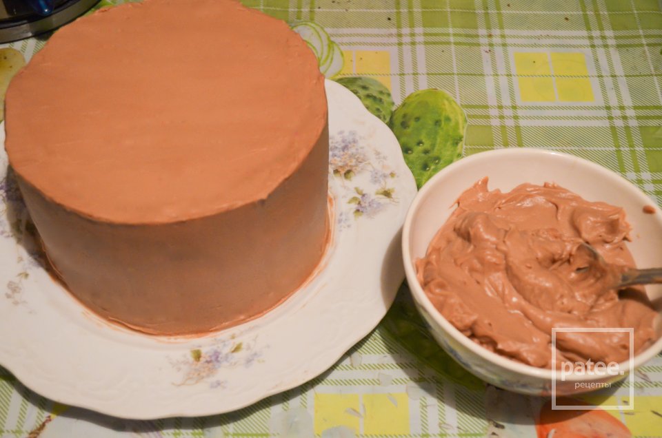 Шоколадно-клубничный торт - Шаг 6