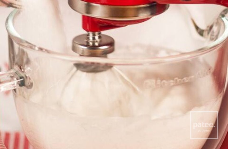 Кекс с клубникой и сливками - Шаг 5