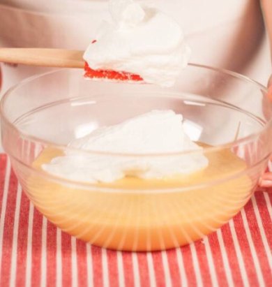 Кекс с клубникой и сливками - Шаг 6