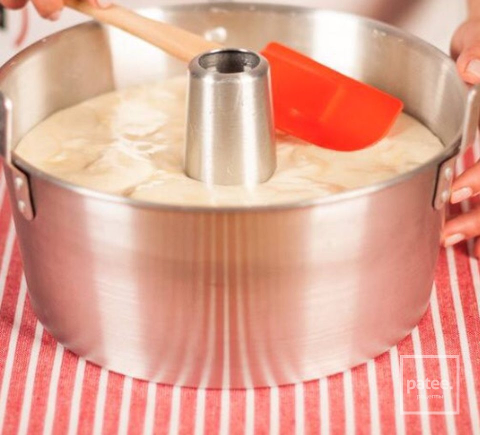 Кекс с клубникой и сливками - Шаг 7