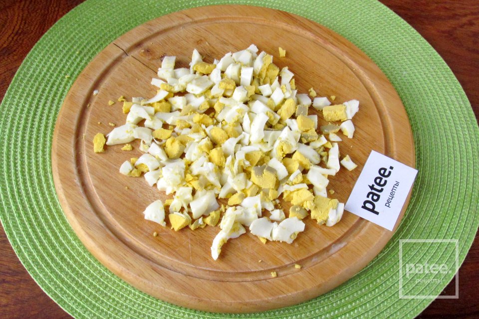 Салат с копчёным кальмаром и картофелем - Шаг 4