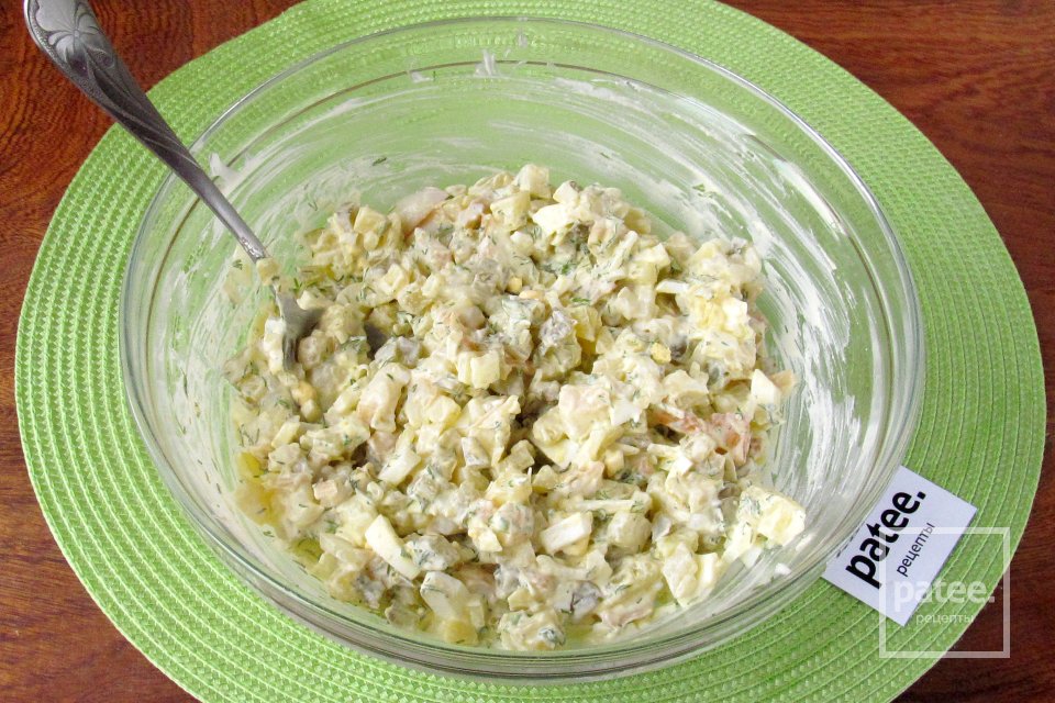 Салат с копчёным кальмаром и картофелем - Шаг 11