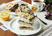Кухен с черничным джемом и орехами