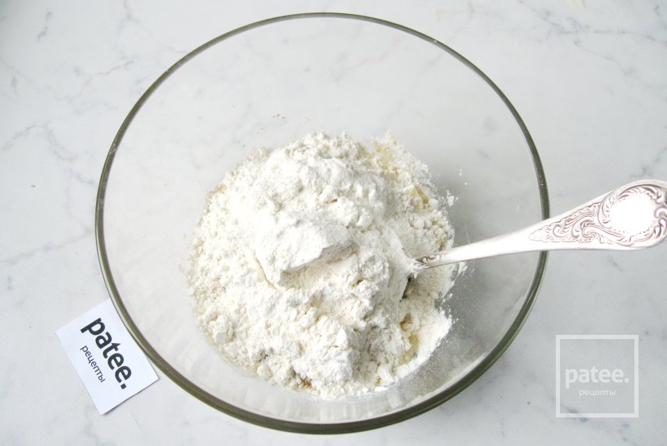 Кухен с черничным джемом и орехами - Шаг 8