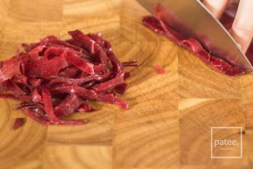 Тальятелле с соусом песто и брезаолой - Шаг 1