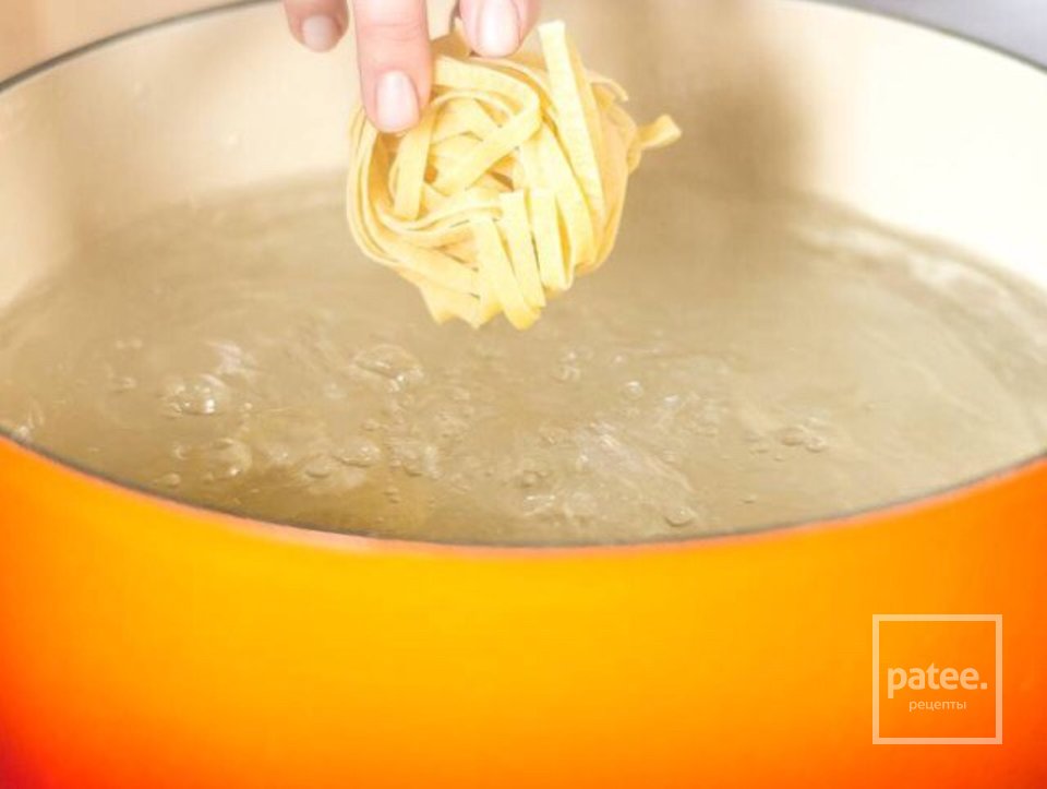 Тальятелле с соусом песто и брезаолой - Шаг 2