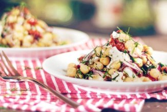 Изысканный салат с турецким горохом