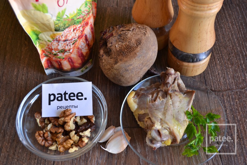 Салат со свеклой и курицей - Шаг 1