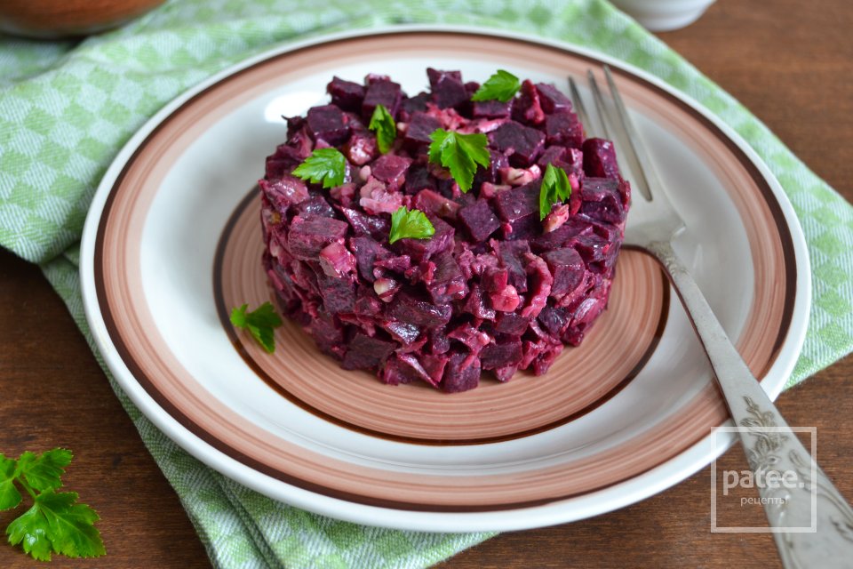 Салат со свеклой и курицей - Шаг 12