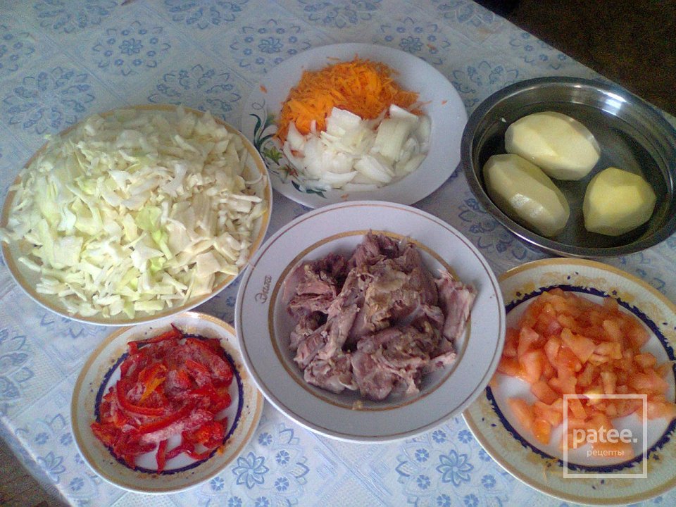 Щи со свежей капустой и овощами в мультиварке - Шаг 4