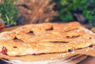 Французский фугас с сушеными помидорами