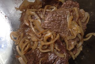 Отбивные из мраморной говядины в белом вине