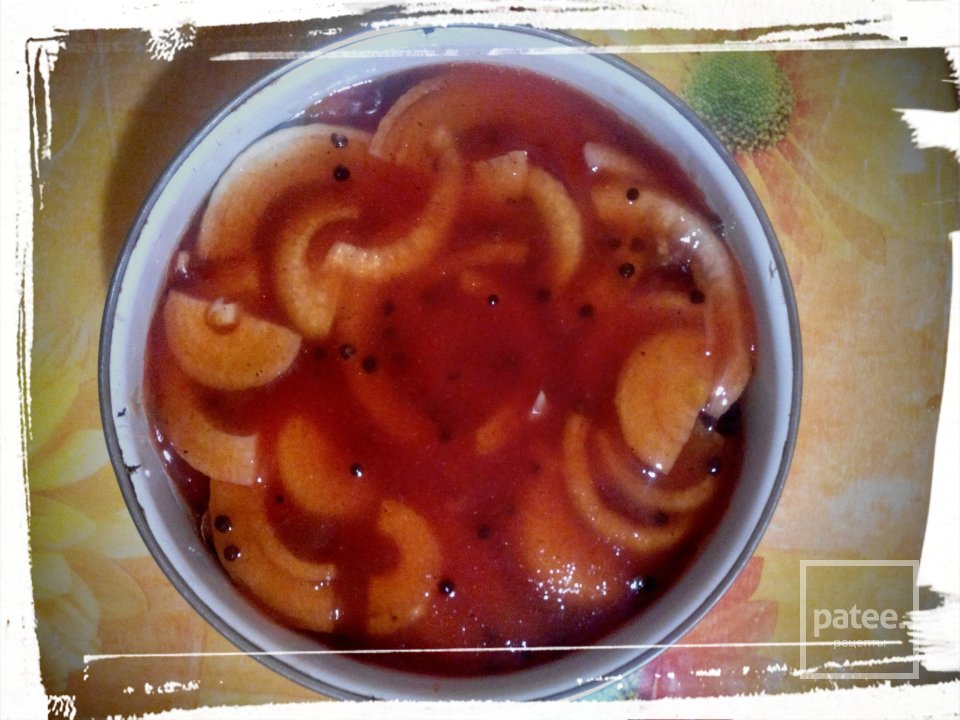 Сельдь с луком маринованная в томатном соусе - Шаг 8