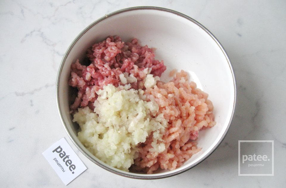 Котлеты с грибами и плавленым сыром - Шаг 3