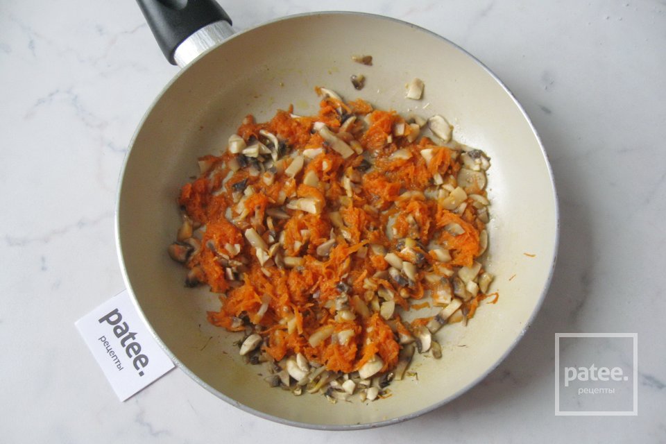 Котлеты с грибами и плавленым сыром - Шаг 9