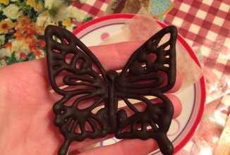Бабочка из шоколада