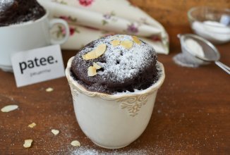 Шоколадный кекс в кружке за 3 минуты в микроволновке