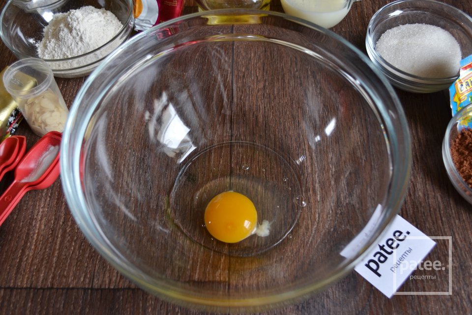 Шоколадный кекс в кружке за 3 минуты в микроволновке - Шаг 2