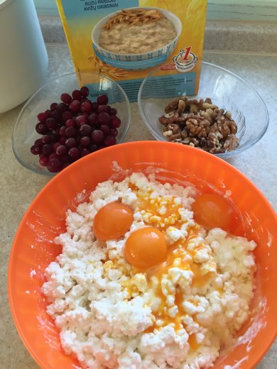 Творожная запеканка ПП с клюквой - Шаг 2