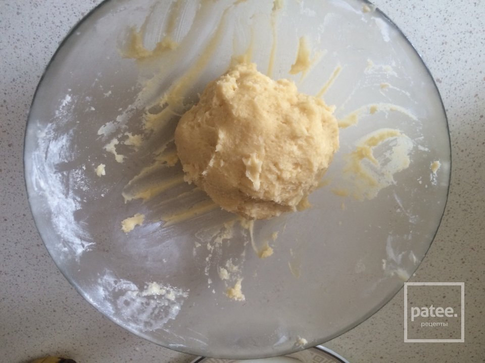 Нежный и вкусный десерт с твороженно банановой начинкой. Так и тает во рту. - Шаг 5