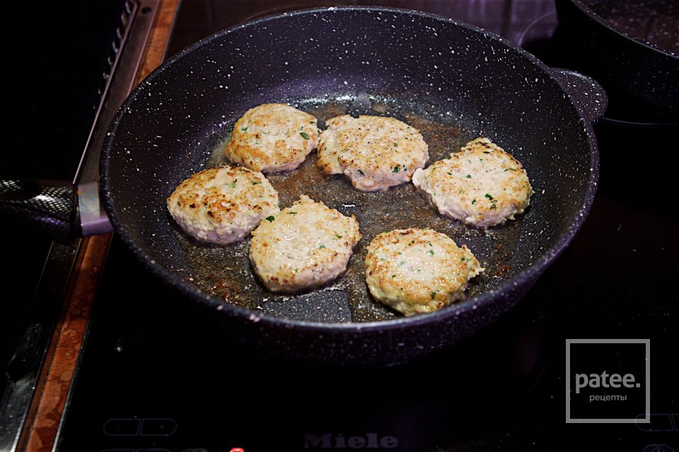 ИНДЮШАЧИЙ БУРГЕР - Шаг 10