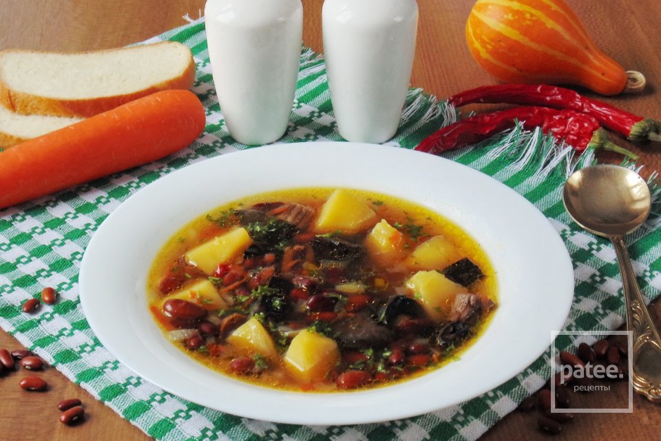 Суп с фасолью и сухими грибами - Шаг 11