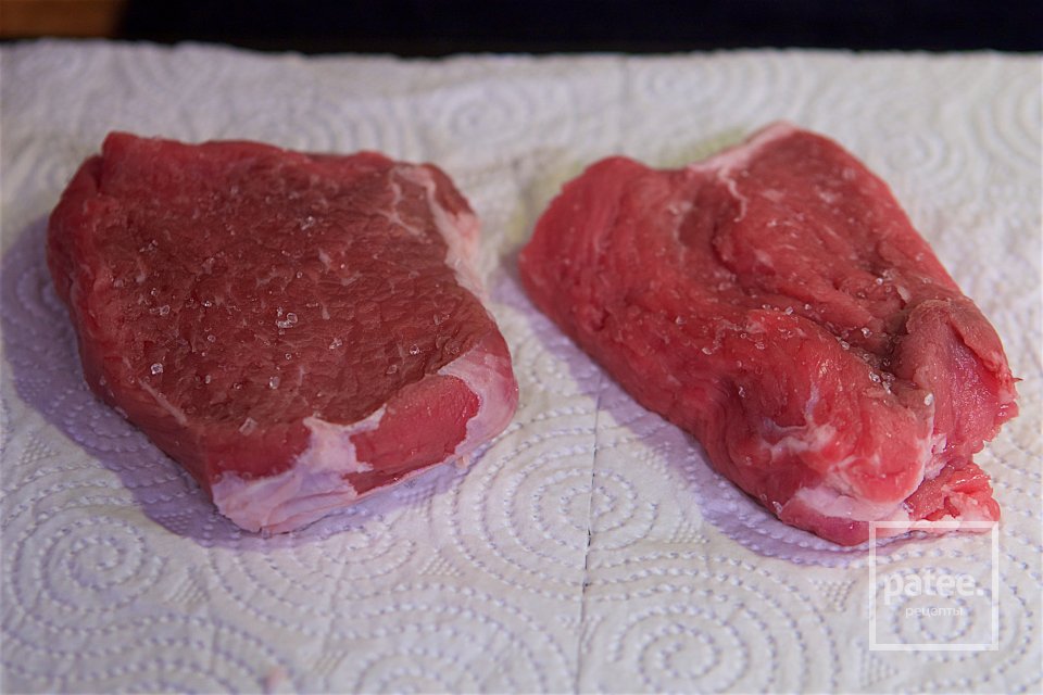 СТЕЙК С ГРАНАТОВО-ЛУКОВЫМ СОУСОМ И ТОПИНАМБУРОМ - Шаг 10