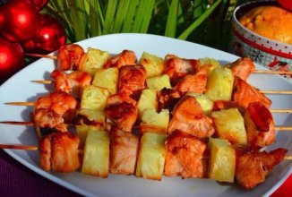 Шашлык из курицы с ананасом