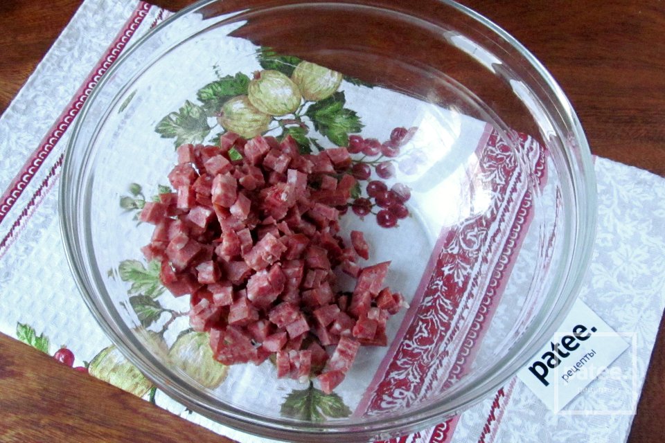 Салат с морковью и колбасой - Шаг 6