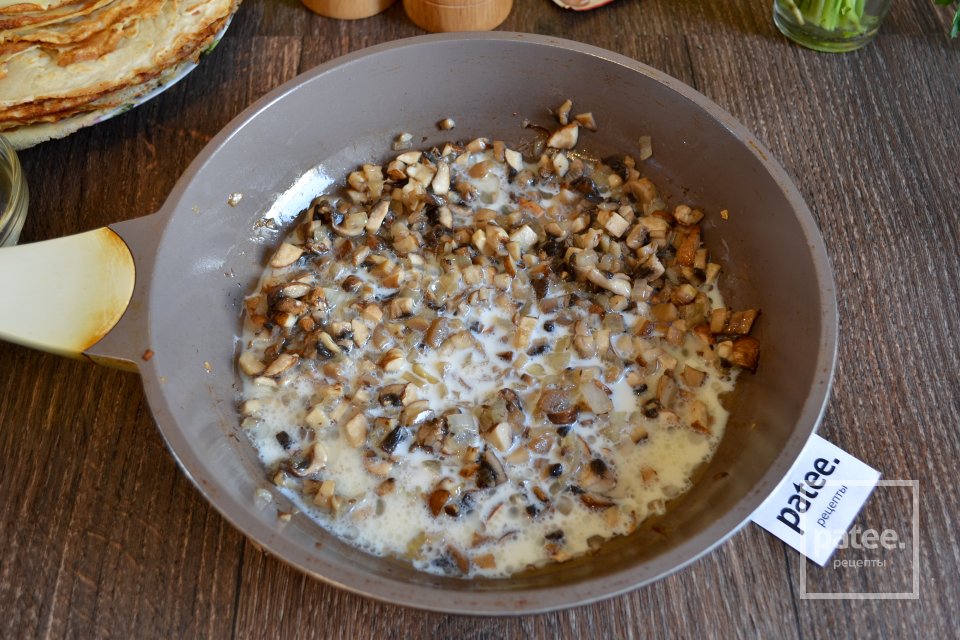 Блинчики с начинкой грибной жюльен - Шаг 5