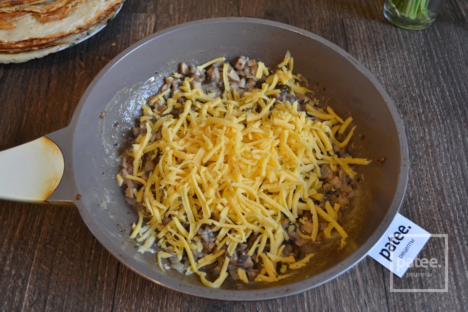 Блинчики с начинкой грибной жюльен - Шаг 7