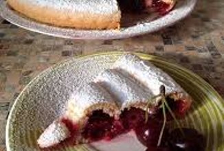 Пирог улитка с вишней