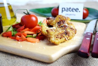 Свинина в желтках и кокосовой панировке